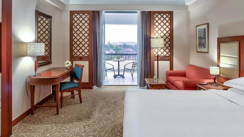 Deluxe King Room with Balcony
