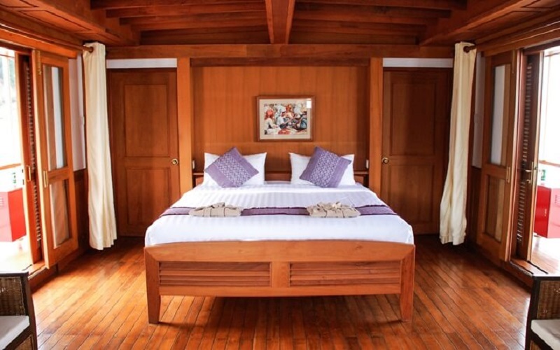 Upper deck Owner's cabin